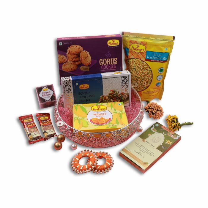 Royal Gift Hamper main product photo