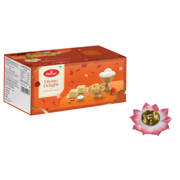 Divine Delight Diwali Gift Box with Medium Diya 