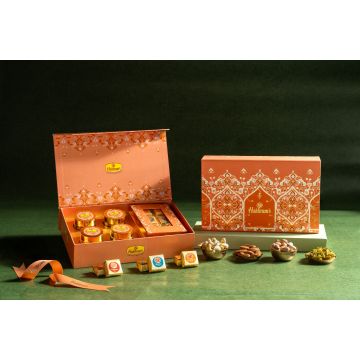 Fancy Dry Fruits Gift Box (QQ)
