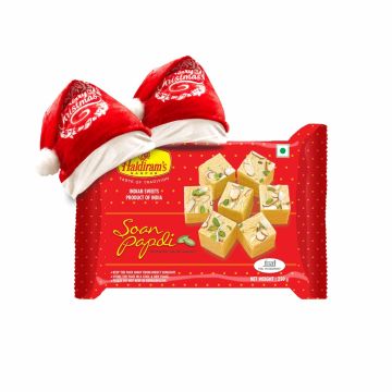 Elaichi Soan Papdi (1 kg) with 2 Christmas Caps