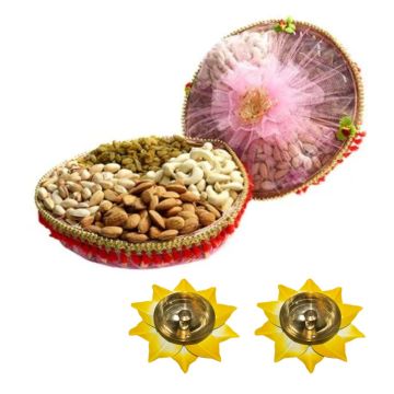Dry Fruit Tokni (800 g) with 2 Small Diya 